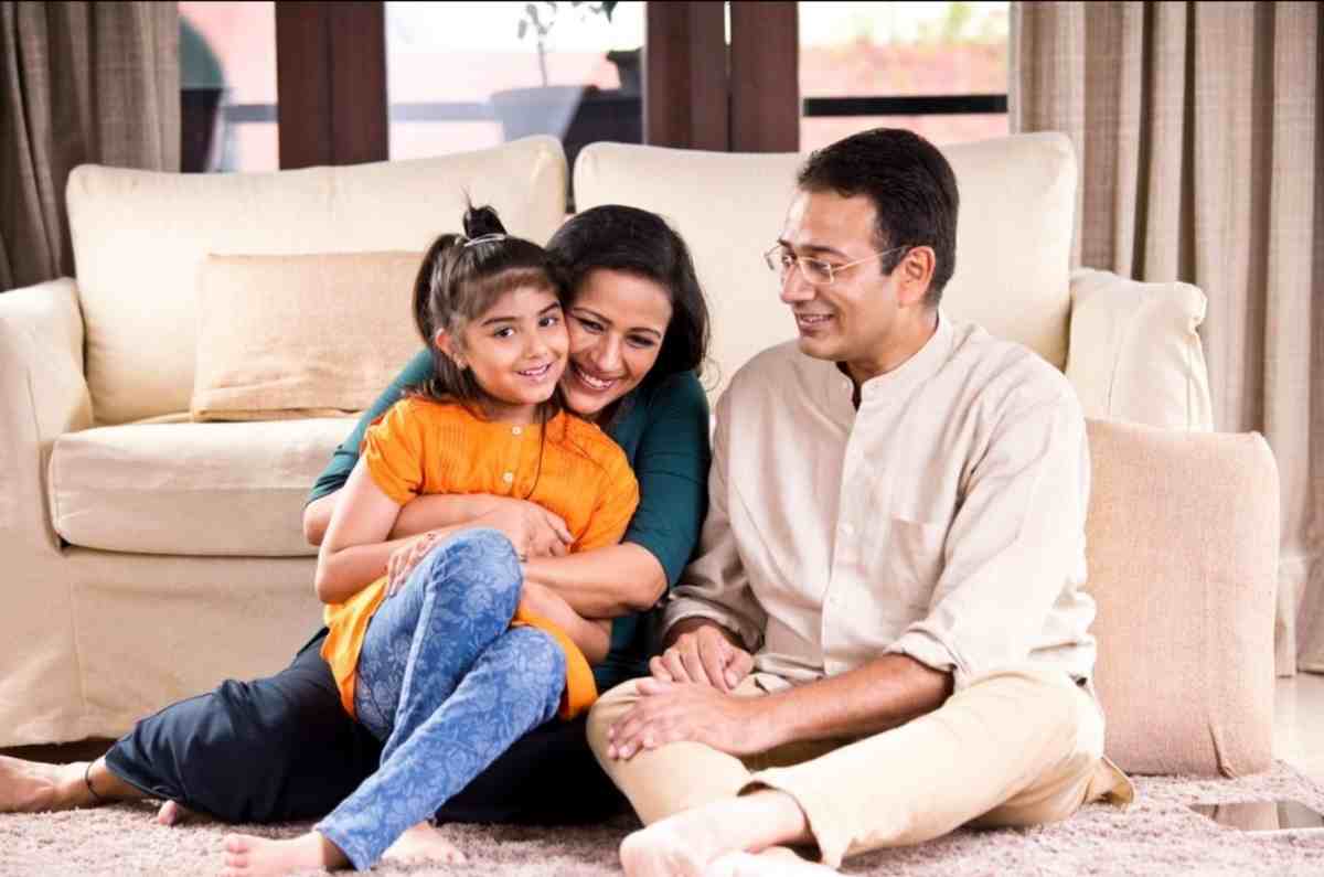 समाज की असली ताकत बच्चों की सही परवरिश में माता-पिता की भूमिका